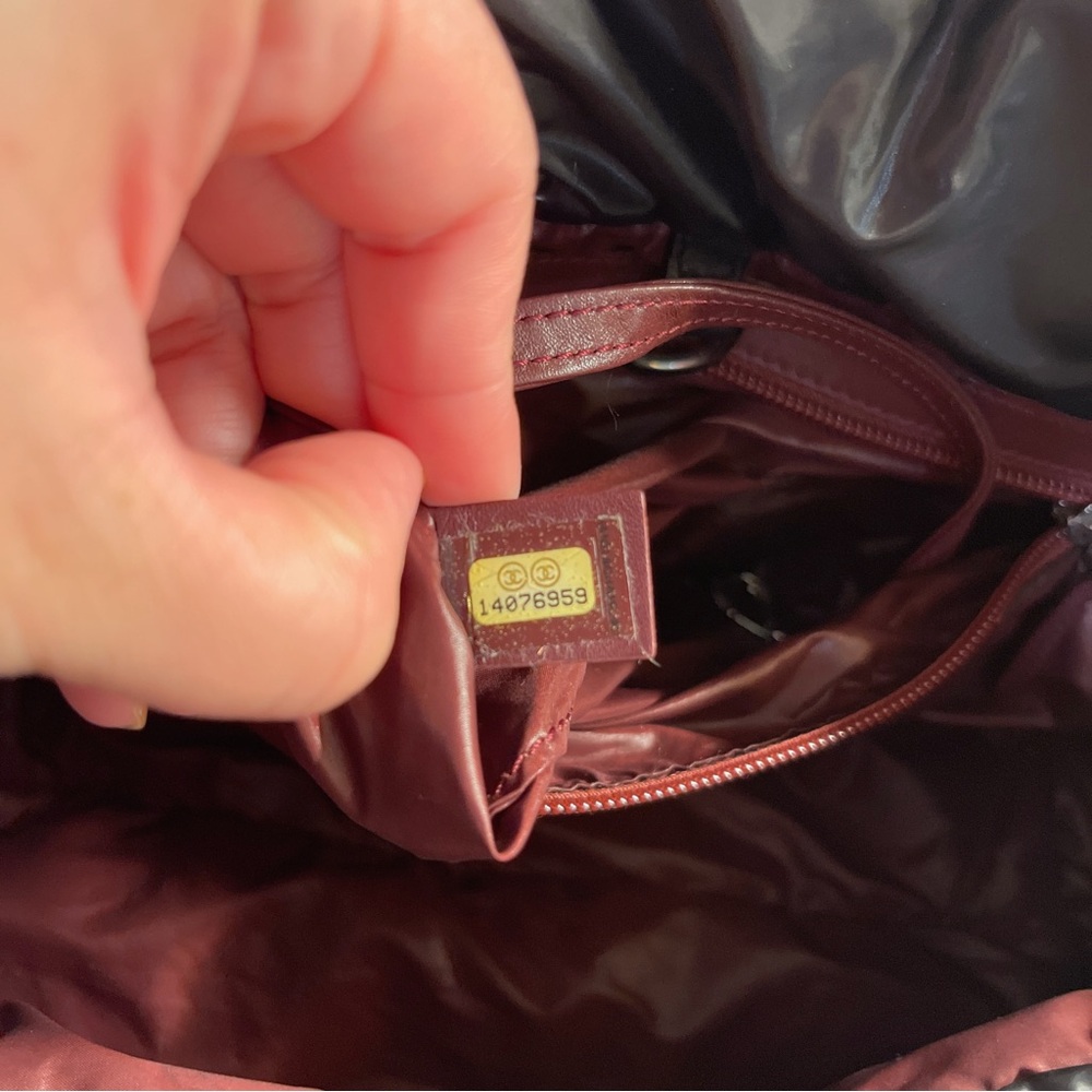 CHANEL Black Quilted Tote Bag - Picture 8 of 9